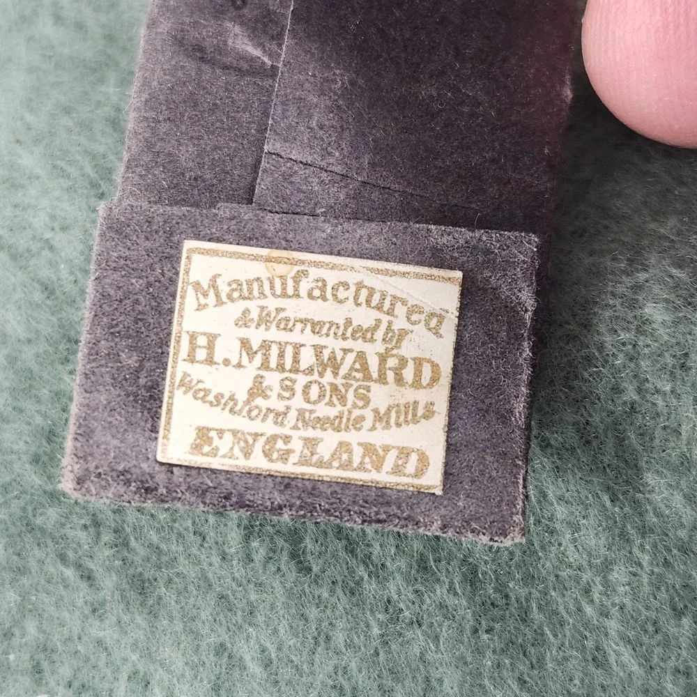 5x Antique H. Milward & Sons Patent Helix Needles SHARPS BETWEENS No. 4 & 5 1857